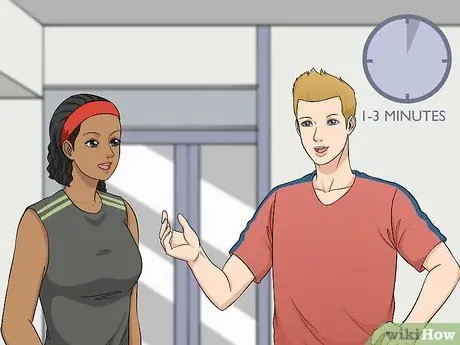 Поговорите с девушкой в спортзале Шаг 10