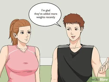 Поговорите с девушкой в спортзале Шаг 6