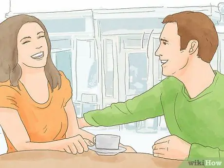 Подойдите ближе к девушке, шаг 7