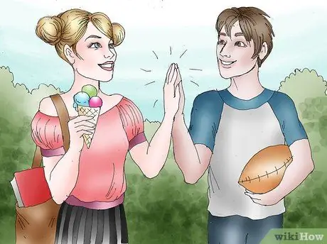 Узнай, нравится ли ты застенчивому парню Step 12