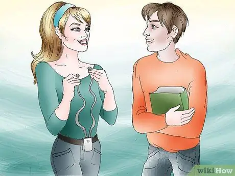 Узнай, нравится ли ты застенчивому парню Step 13