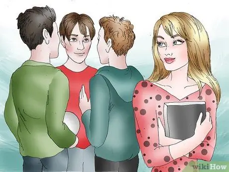 Узнай, нравится ли ты застенчивому парню Шаг 5