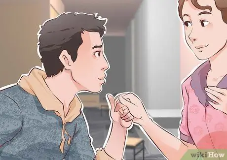 Заставьте свою девушку проводить время наедине с вами Шаг 6