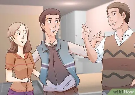 Заставьте свою девушку проводить время наедине с вами Шаг 8