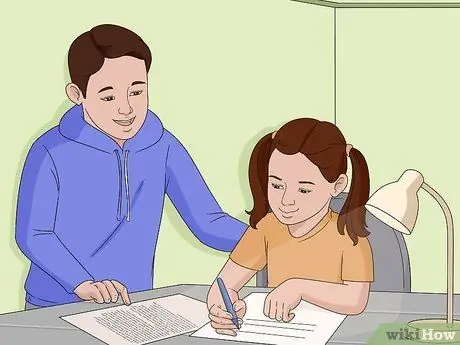 Будьте милы со своей младшей сестрой, шаг 12