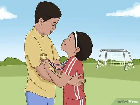 Будьте милы со своей младшей сестрой, шаг 5