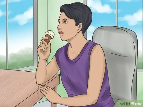 Ешьте мороженое Шаг 8