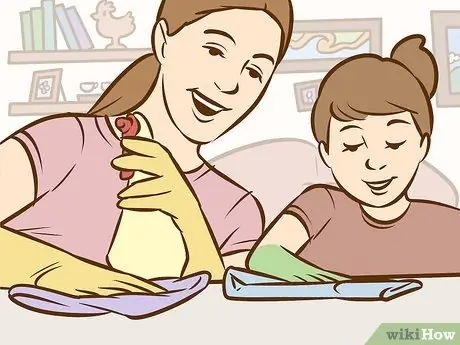 Определите, какие обязанности по дому для вашего ребенка подходят вашему возрасту Шаг 12