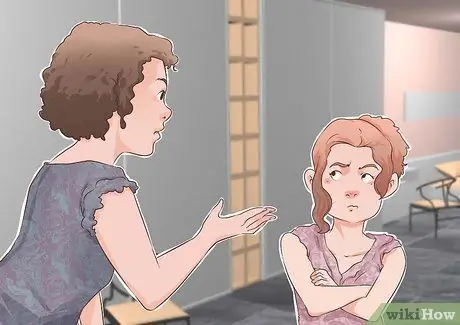 Не позволяйте своей младшей сестре вас раздражать, шаг 1