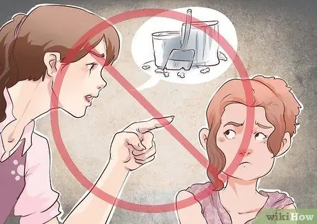 Не позволяйте своей младшей сестре раздражать вас Шаг 14