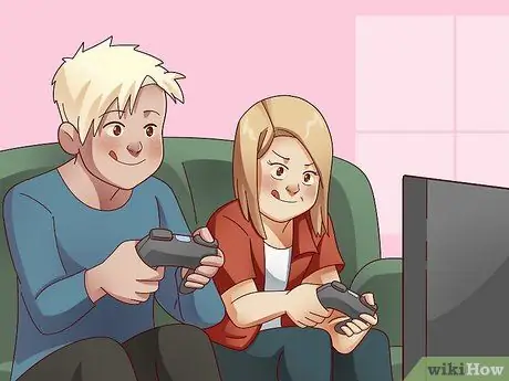 Справиться с ревнивым братом или сестрой Шаг 7