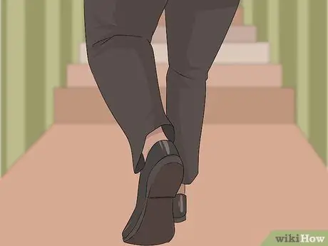 Справляйтесь с неловкими визитами ваших родственников в законе Шаг 10