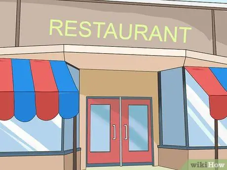 Справляйтесь с неловкими визитами ваших родственников в законе Шаг 5