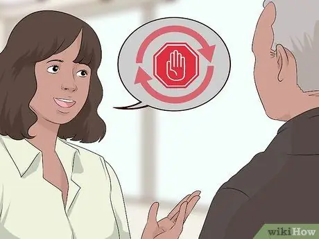 Справляйтесь с неловкими визитами ваших родственников в законе Шаг 6