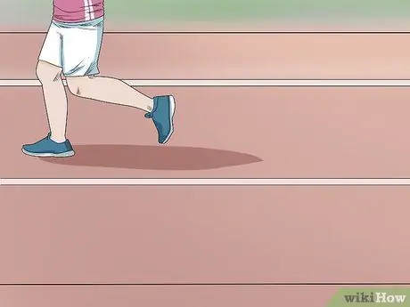 Бегать в помещении и в ограниченном пространстве Шаг 12