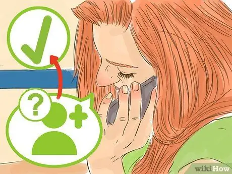 Справляйтесь, когда друзья относятся к вам по-другому после смерти вашего супруга Шаг 1