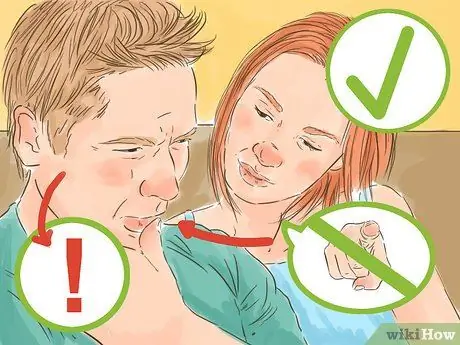 Справляйтесь, когда друзья относятся к вам по-другому после смерти вашего супруга Шаг 3