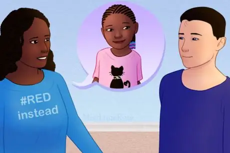 Счастливая мать рассказывает другу о ребенке