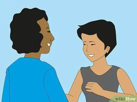 Реагируйте как родитель, когда ваш ребенок выходит из туалета Шаг 3