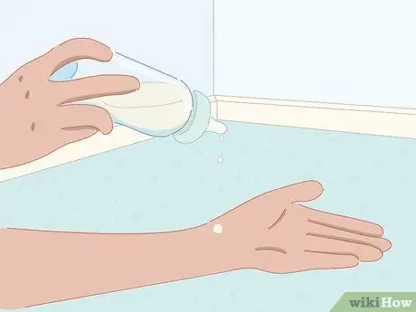 Кормление новорожденного из бутылочки Шаг 6