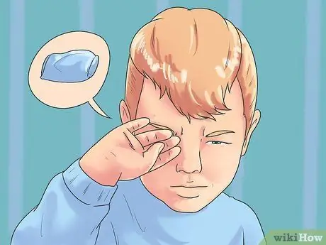 Успокойте расстроенного или рассерженного ребенка Шаг 12