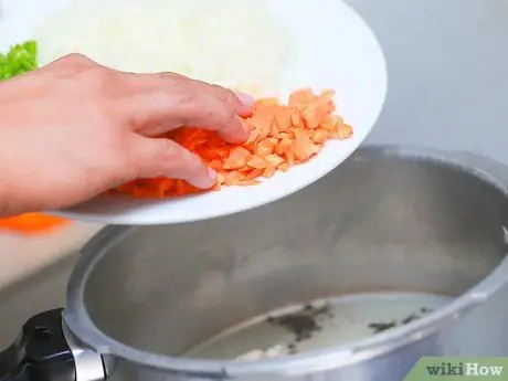 Приготовить домашний суп Шаг 5