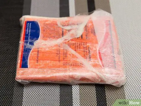 Подавать крабовые палочки, шаг 1