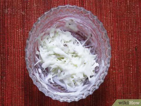 Приготовить заправку из капусты, шаг 3