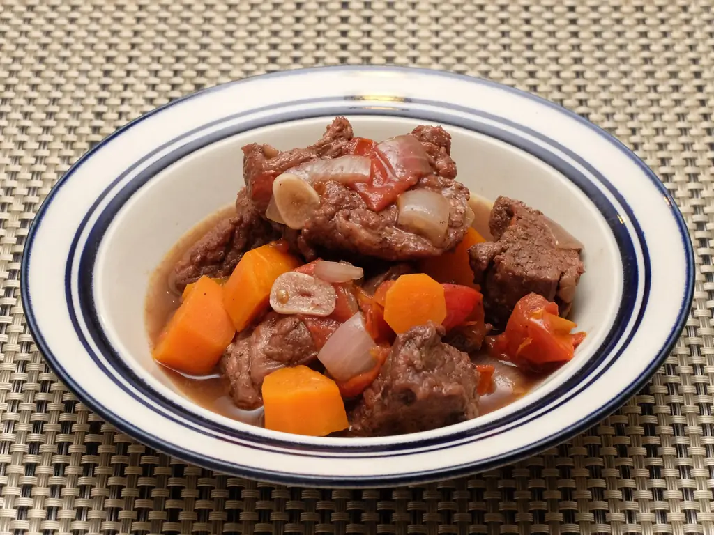 Как приготовить говядину в мультиварке (с иллюстрациями)