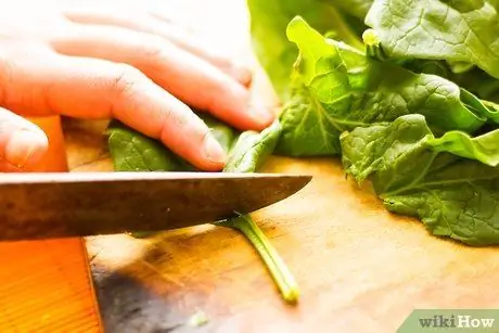 Приготовьте шпинат Шаг 3