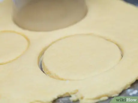 Приготовить печенье Bisquick Шаг 6