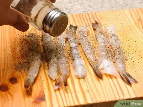 Приготовить жареные креветки панко шаг 3