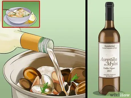 Выберите белое вино для приготовления. Шаг 6