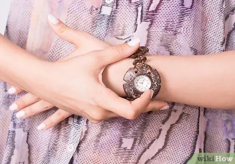 Подавать Каберне Совиньон Шаг 3