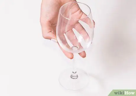 Подавать Каберне Совиньон Шаг 5