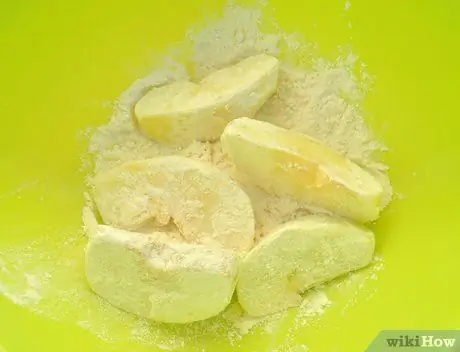 Приготовить жареный картофель с яблоками Шаг 3 Приготовить жареный картофель с яблоками Шаг 3