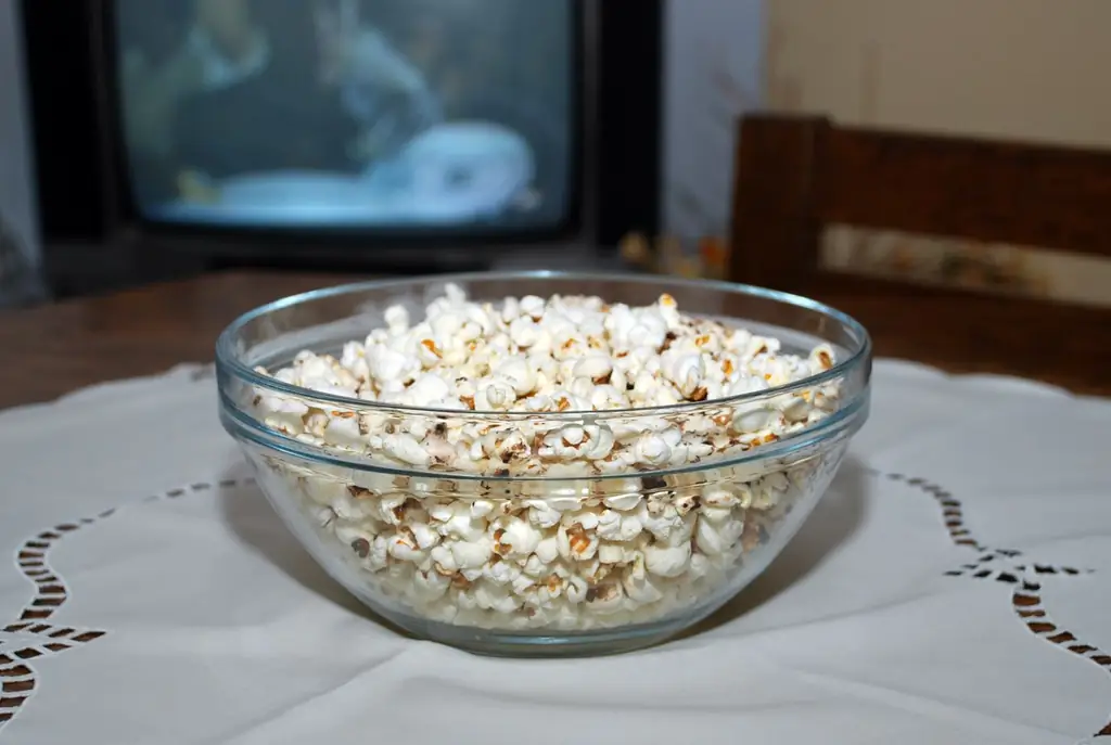 Как приготовить попкорн на сковороде: 11 шагов (с иллюстрациями)