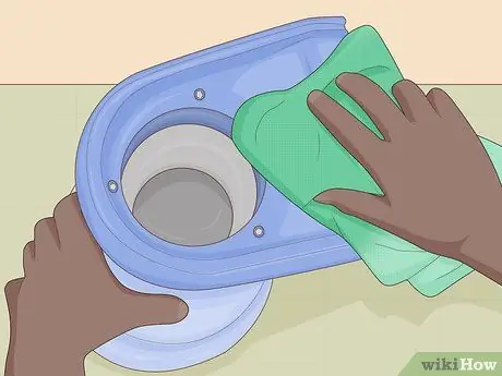 Очистите машину для попкорна Шаг 3