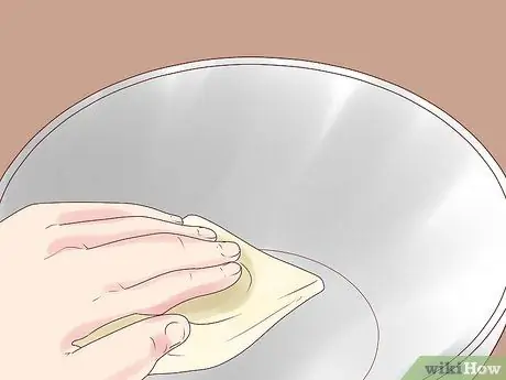 Используйте устройство для приготовления попкорна Шаг 7