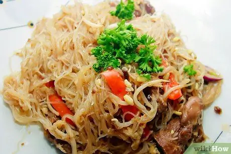 Приготовить сингапурскую лапшу шаг 7