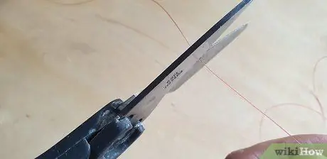 Привяжите спиннербейт, шаг 1