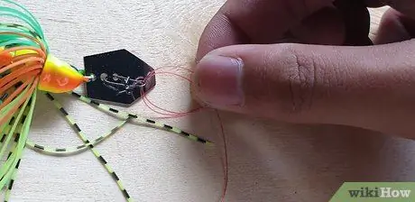 Привяжите спиннербейт, шаг 10