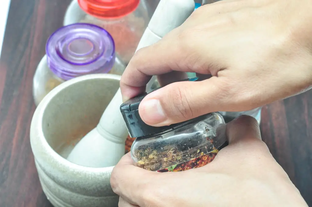 Как приготовить смесь специй каджун: 6 шагов (с иллюстрациями)