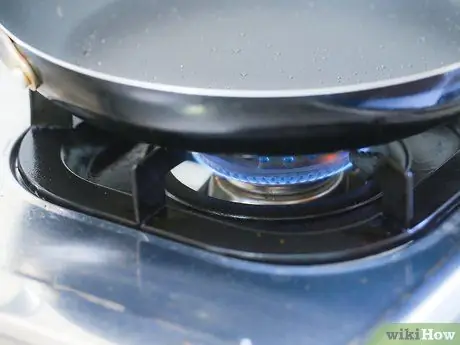 Приготовить жареный хлеб Шаг 3