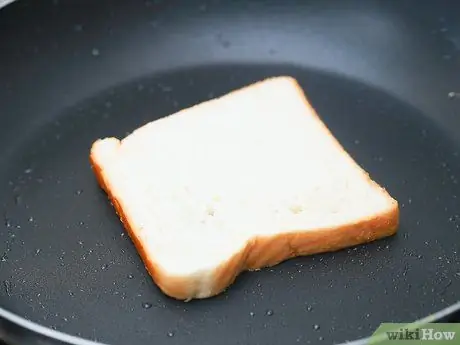 Приготовить жареный хлеб Шаг 4