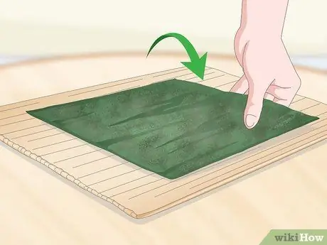 Приготовить суши-ролл Шаг 5