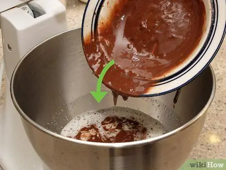 Приготовить пирожные с нутеллой Шаг 7