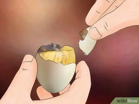 Ешьте балут Шаг 9