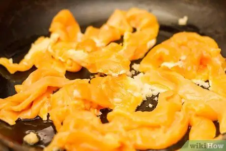 Приготовить жареную курицу, шаг 3