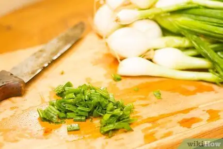 Приготовить жареную курицу с перемешиванием шаг 8